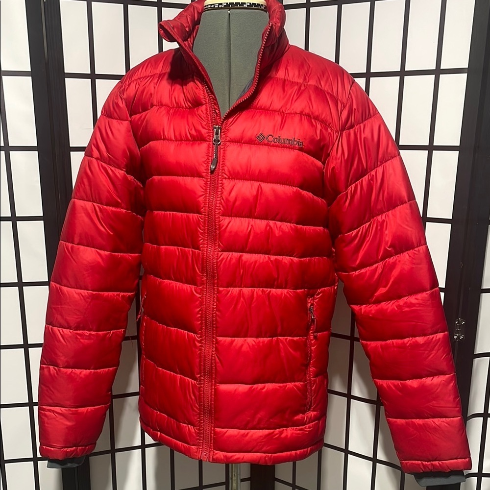Columbia Red Puffer Jacket unisex